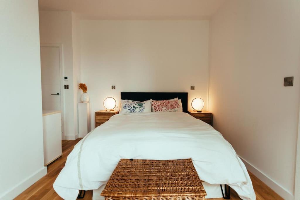 3 Bedroom Penthouse With Terrace And Skyline In Battersea London Exterior photo